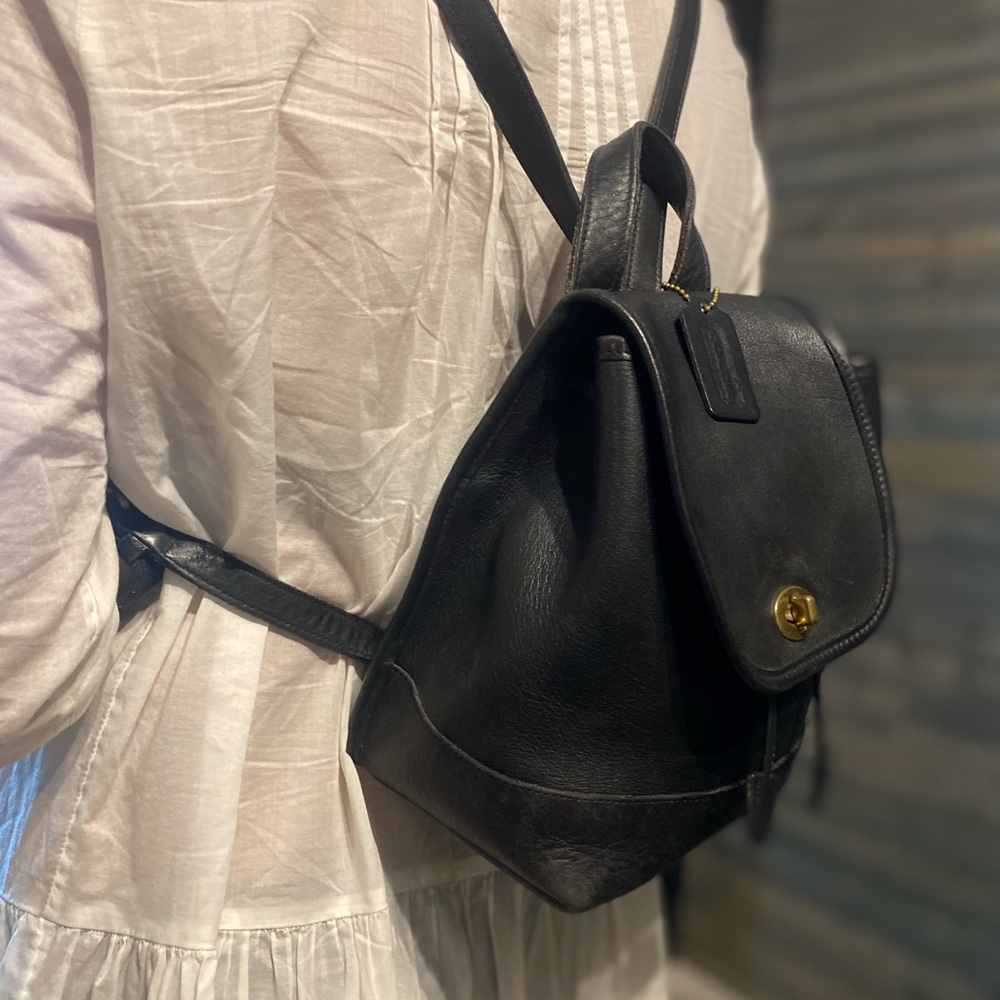 VINTAGE Coach turnlock mini black leather backpack top handle adjustable string - Picture 9 of 16
